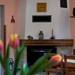 Pod Strani 3*